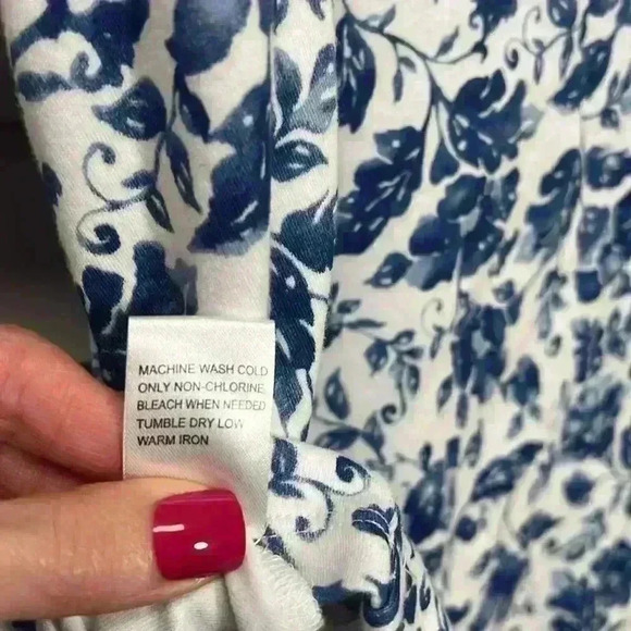 Appleseed’s Cotton Blue & White Floral Elbow Sleeve Top Size 3X - Picture 8 of 8